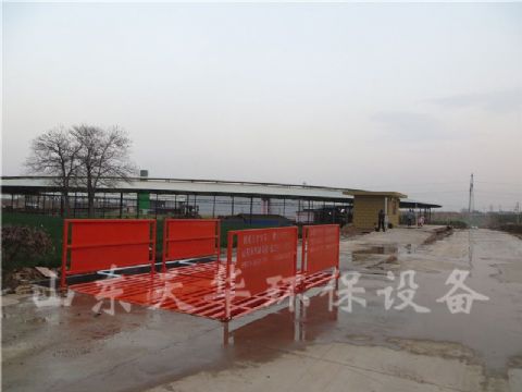 点击查看详细信息<br>标题：中铁建3.7*5标准洗车机案例 阅读次数：2502